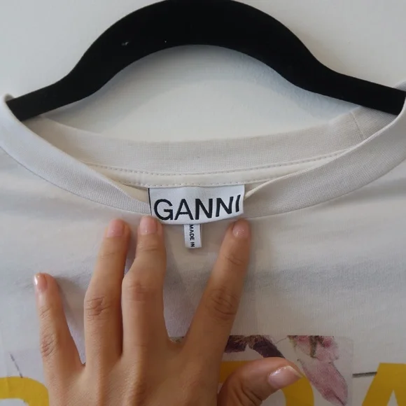 GANNI ‘Davies’ Oversized Graphic Tee - Picture 3 of 5